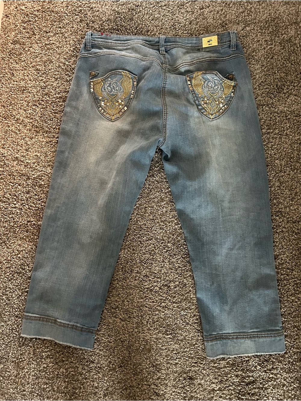 Apple Bottoms Light Blue Cropped Jeans with Gold Embroidered Pocket Detail